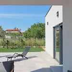 Modern With Private Pool In ヴィラ プーラ
