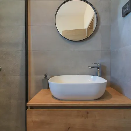 Modern With Private Pool In וילה *