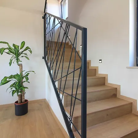 Modern With Private Pool In וילה *