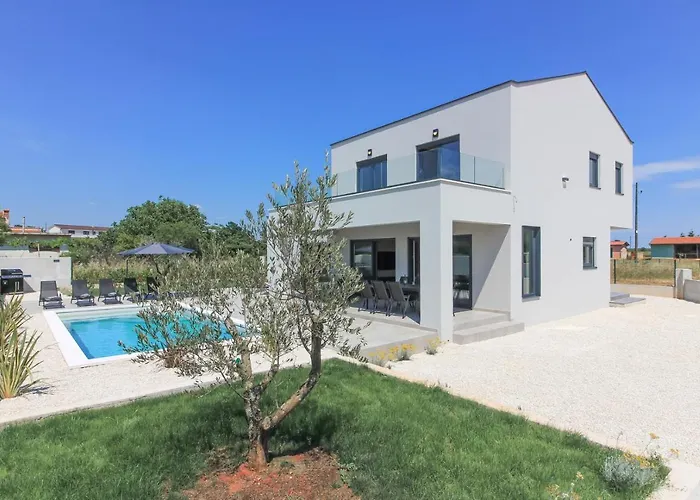 Villa Modern With Private Pool In Pula