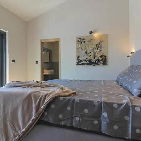 Modern With Private Pool In