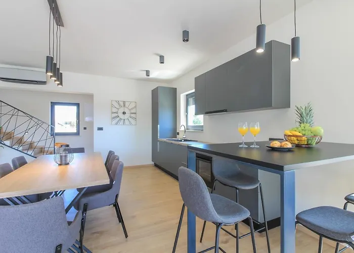 Modern With Private Pool In 빌라